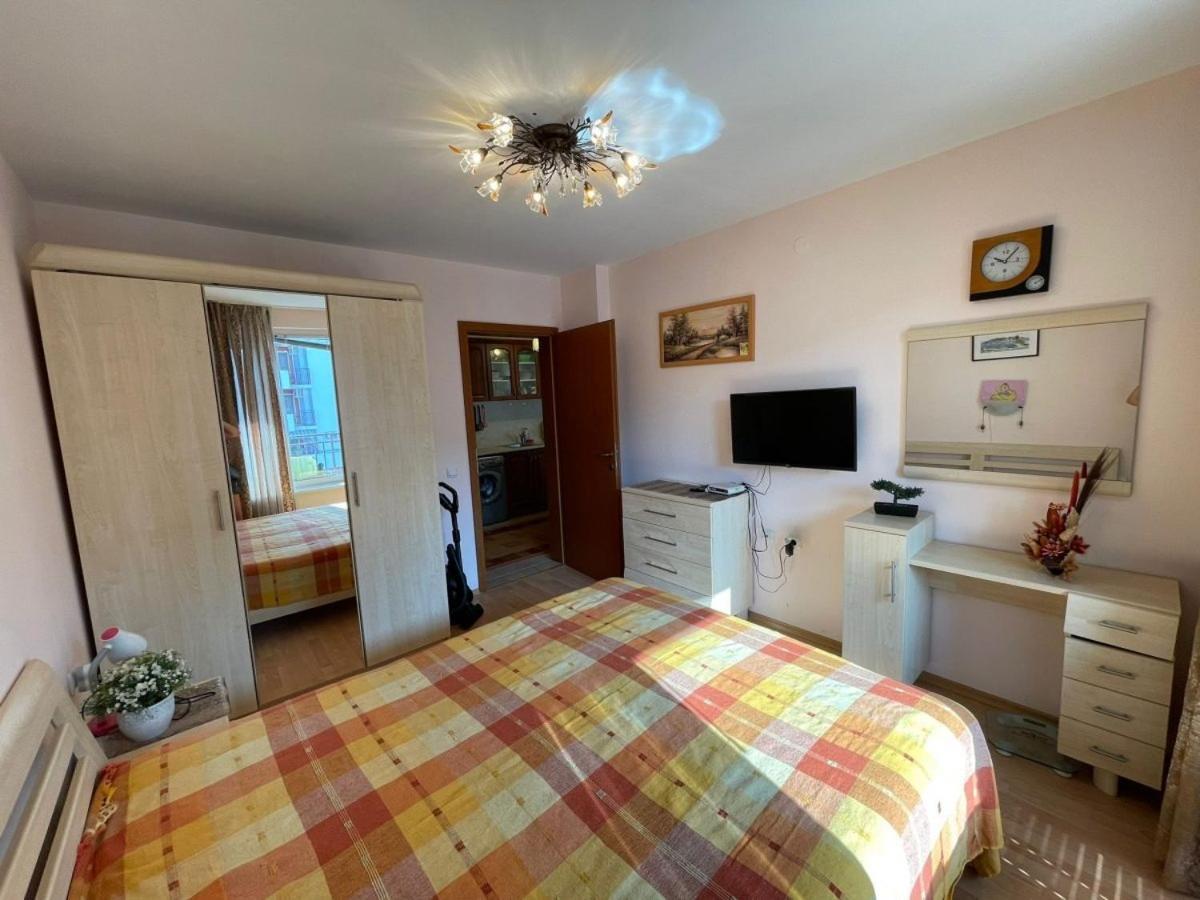 Panorama Marina Fort Beach - Premium Apartments Sea Viev Свети Влас Стая снимка