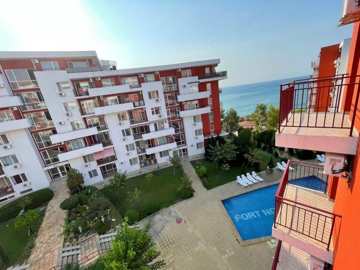 Panorama Marina Fort Beach - Premium Apartments Sea Viev Свети Влас Стая снимка